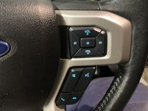 Used 2017 Ford F250 Lariat w/ Lariat Value Package AWD/4WD image 29