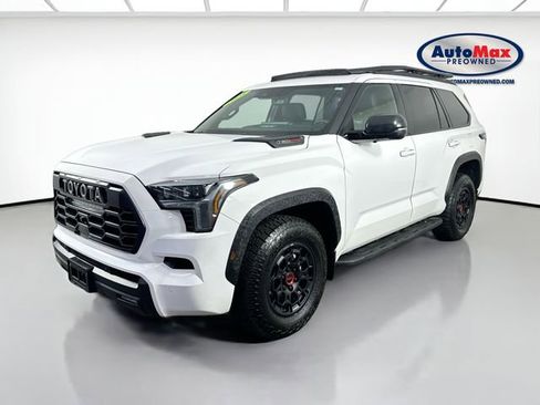 Used 2025 Toyota Sequoia TRD Pro AWD/4WD image 5