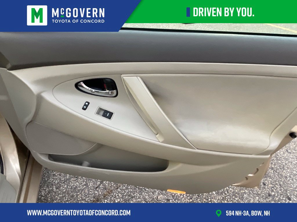 Used 2010 Toyota Camry LE FWD image 26