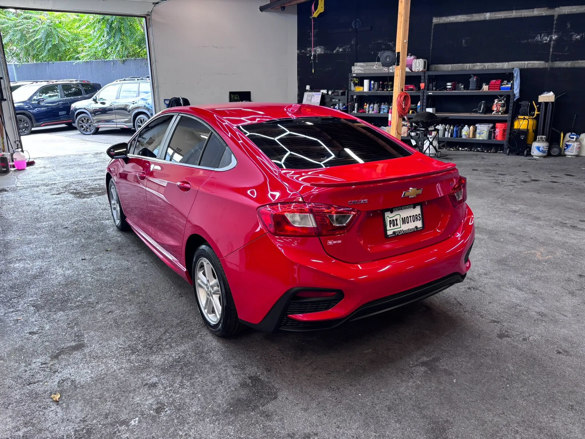 Used 2017 Chevrolet Cruze LT w/ RS Package FWD image 4