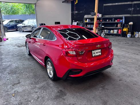 Used 2017 Chevrolet Cruze LT w/ RS Package FWD image 4
