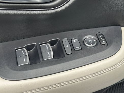 New 2026 Honda HR-V EX-L image 13