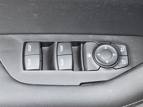 Used 2019 Chevrolet Blazer LT FWD image 22