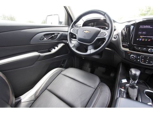 Used 2021 Chevrolet Traverse Premier w/ LPO, Floor Liner Package FWD image 11