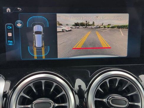 Certified 2025 Mercedes-Benz GLB 250 4MATIC image 13