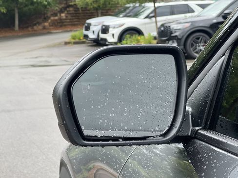New 2026 Ford Explorer Active RWD image 22