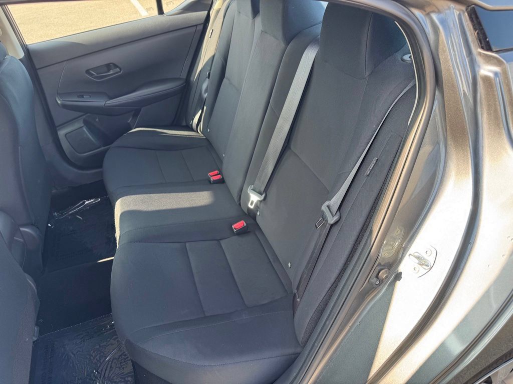 Used 2024 Nissan Sentra S FWD image 9