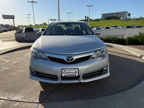 Used 2013 Toyota Camry SE FWD image 11