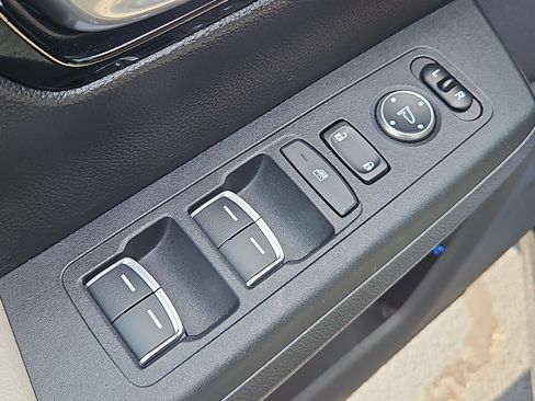 Used 2023 Honda CR-V EX-L image 18