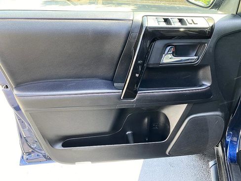Certified 2023 Toyota 4Runner TRD Off-Road Premium w/ Moonroof Package AWD/4WD image 9