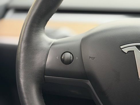 Used 2020 Tesla Model 3 Standard Range Plus image 44