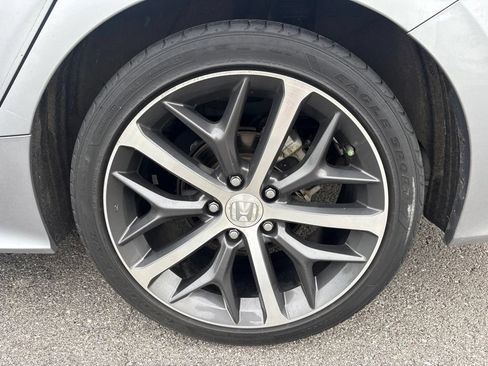 Used 2022 Honda Civic Touring image 7