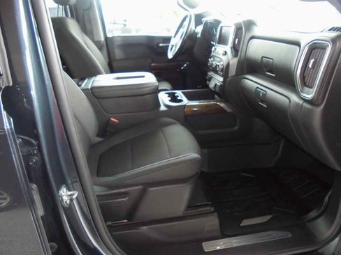 Used 2020 GMC Sierra 1500 Elevation w/ Elevation Value Package image 8