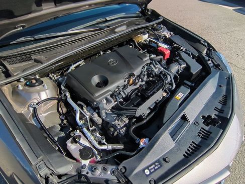 Used 2024 Toyota Camry SE image 27