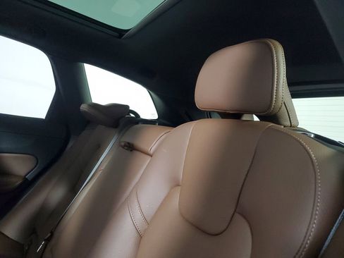 Certified 2023 Volvo XC60 B5 Plus w/ Climate Package AWD/4WD image 13