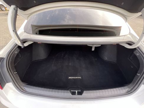 Used 2022 Hyundai Sonata Limited w/ Cargo Package FWD image 25