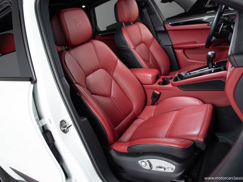 Used 2024 Porsche Macan S image 23