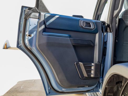 Used 2023 Ford Bronco Heritage Edition image 39