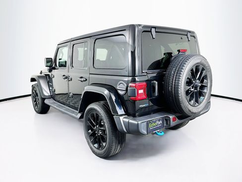 Used 2023 Jeep Wrangler Unlimited Sahara w/ Cold Weather Group AWD/4WD image 5