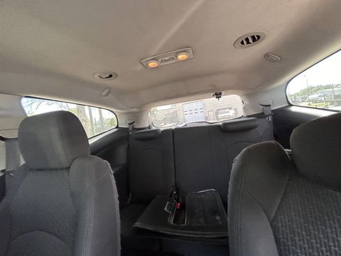 Used 2012 Chevrolet Traverse LT image 13