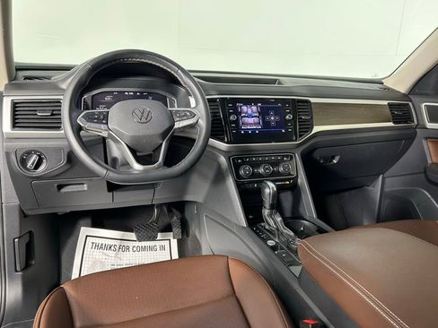 Used 2022 Volkswagen Atlas SE w/ Black Wheel Package AWD/4WD image 18