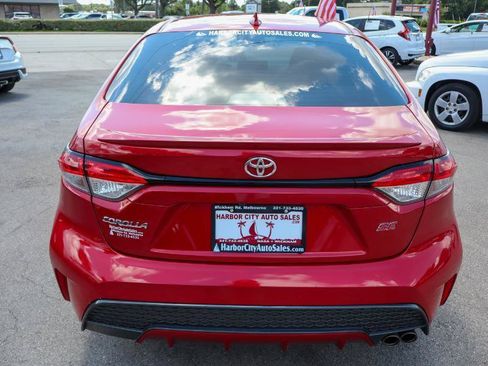 Used 2021 Toyota Corolla SE w/ SE Premium Package FWD image 4