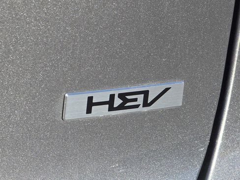 Used 2023 Kia Niro EX image 8