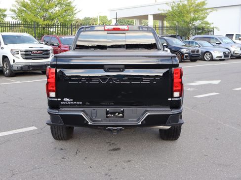 Used 2025 Chevrolet Colorado Trail Boss AWD/4WD image 9