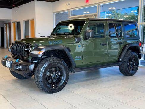Used 2024 Jeep Wrangler Unlimited AWD/4WD image 4
