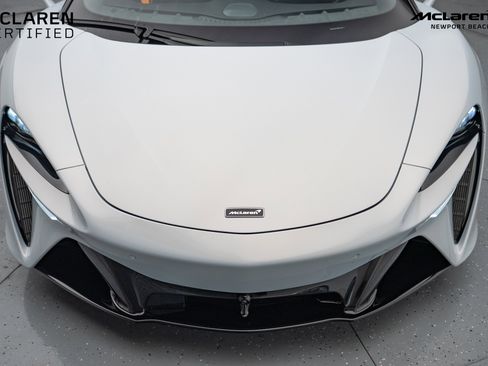 Used 2023 McLaren Artura Base image 12