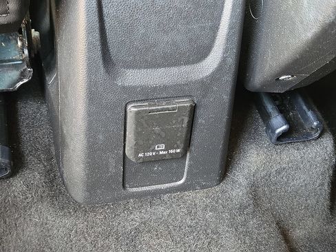Used 2018 Buick Encore Essence FWD image 15