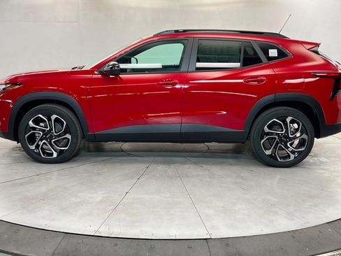 New 2026 Chevrolet Trax RS w/ Sunroof Package FWD image 2