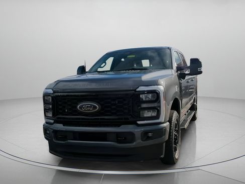 New 2026 Ford F250 Lariat w/ Black Appearance Package image 9