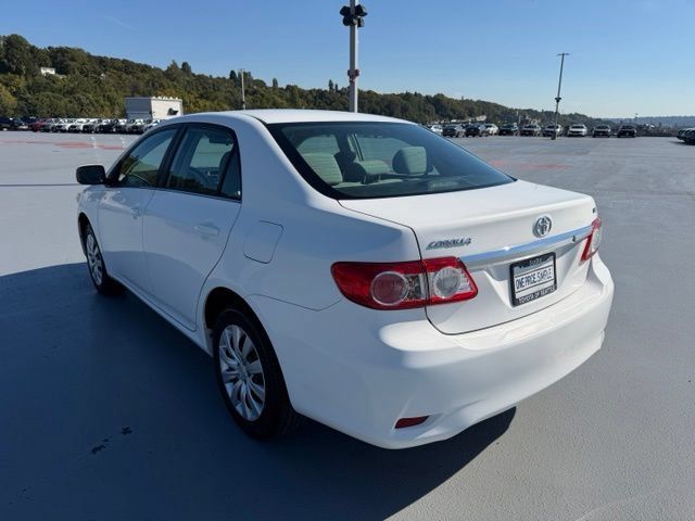 Used 2013 Toyota Corolla LE FWD image 5