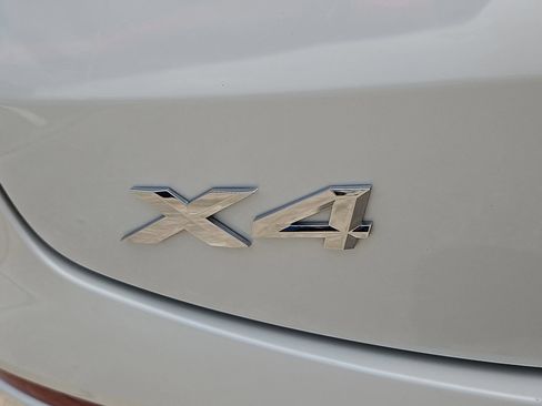 Used 2024 BMW X4 xDrive30i w/ Parking Assistance Package AWD/4WD image 11