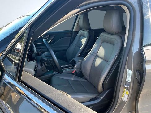 Used 2025 Lincoln Corsair Reserve FWD image 22