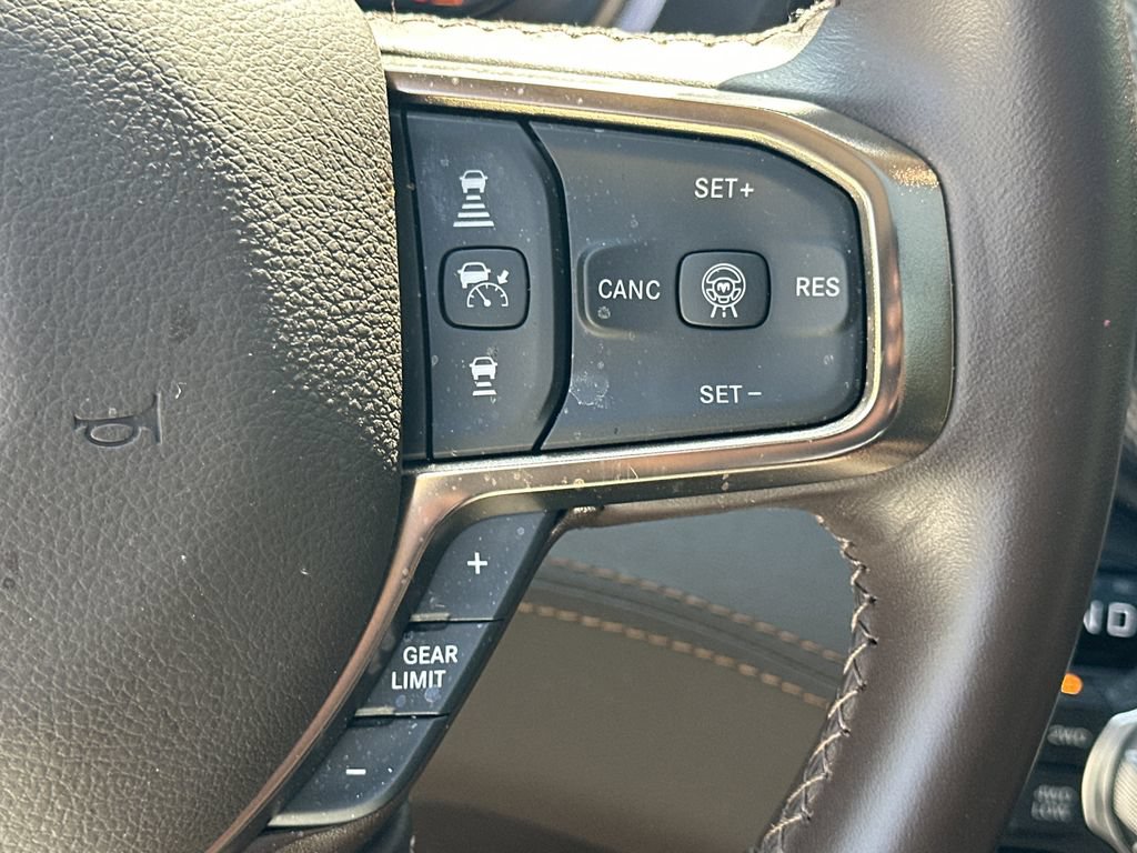 Used 2025 RAM 1500 Limited AWD/4WD image 27