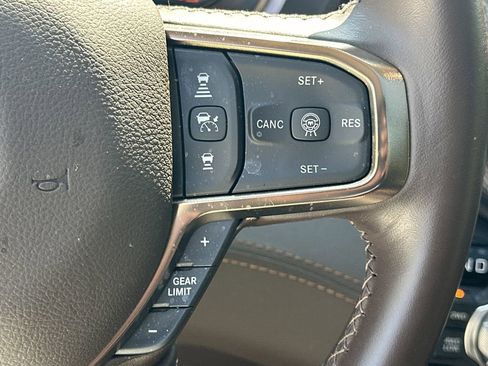 Used 2025 RAM 1500 Limited AWD/4WD image 27