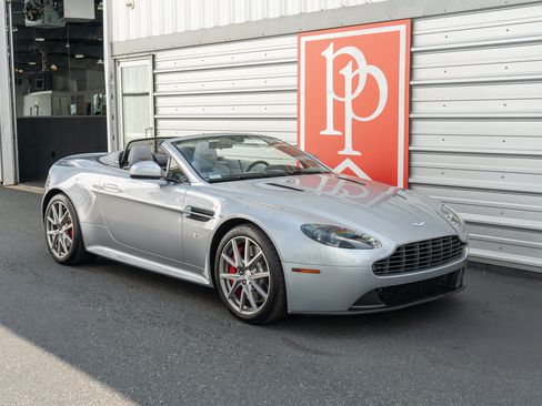 Used 2015 Aston Martin V8 Vantage GT RWD image 5