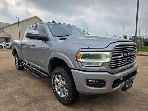 Used 2022 RAM 2500 Laramie AWD/4WD image 3