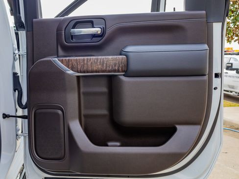 Used 2021 GMC Sierra 2500 Denali w/ Denali Ultimate Package image 39