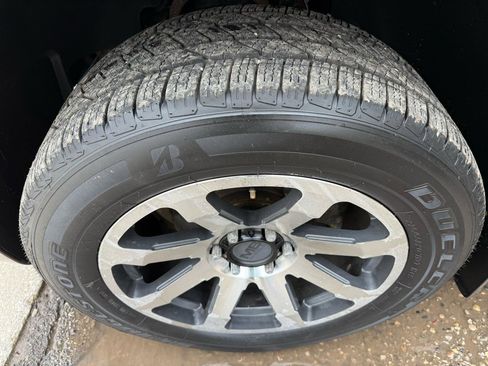 Used 2011 GMC Yukon Denali image 35