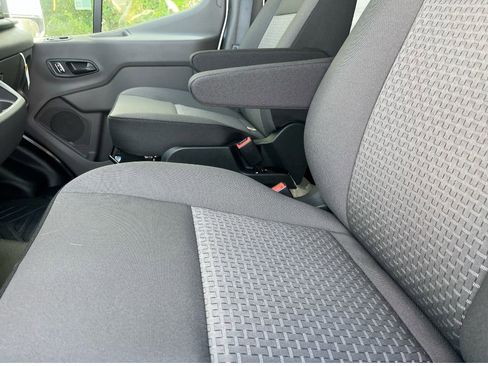 New 2025 Ford Transit 250 148 Medium Roof image 13