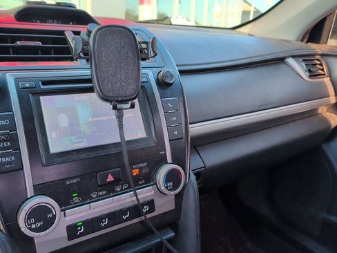 Used 2013 Toyota Camry SE image 11