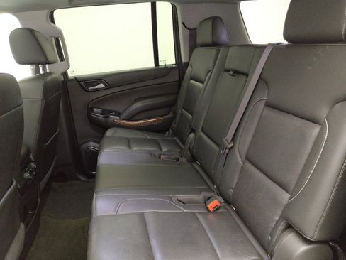 Used 2017 Chevrolet Suburban Premier image 18