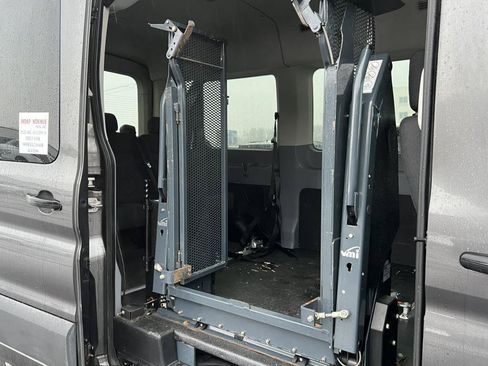 Used 2016 Ford Transit 150 XLT RWD image 6