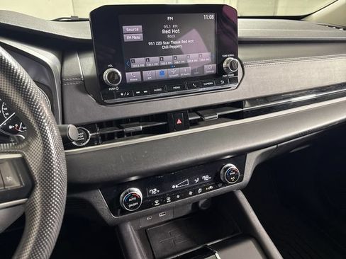 Used 2024 Mitsubishi Outlander ES AWD/4WD image 31