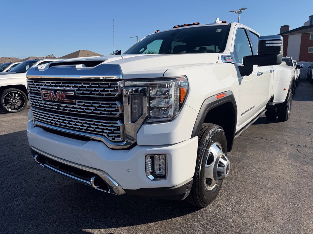 Used 2022 GMC Sierra 3500 Denali w/ Denali Ultimate Package AWD/4WD image 10