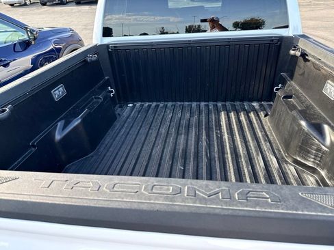 Used 2025 Toyota Tacoma TRD Off-Road AWD/4WD image 8