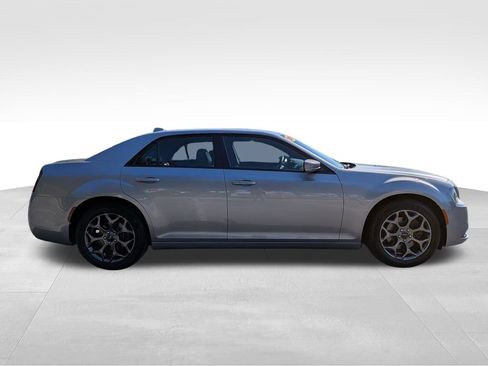 Used 2018 Chrysler 300 S w/ 300S Premium Group AWD/4WD image 5